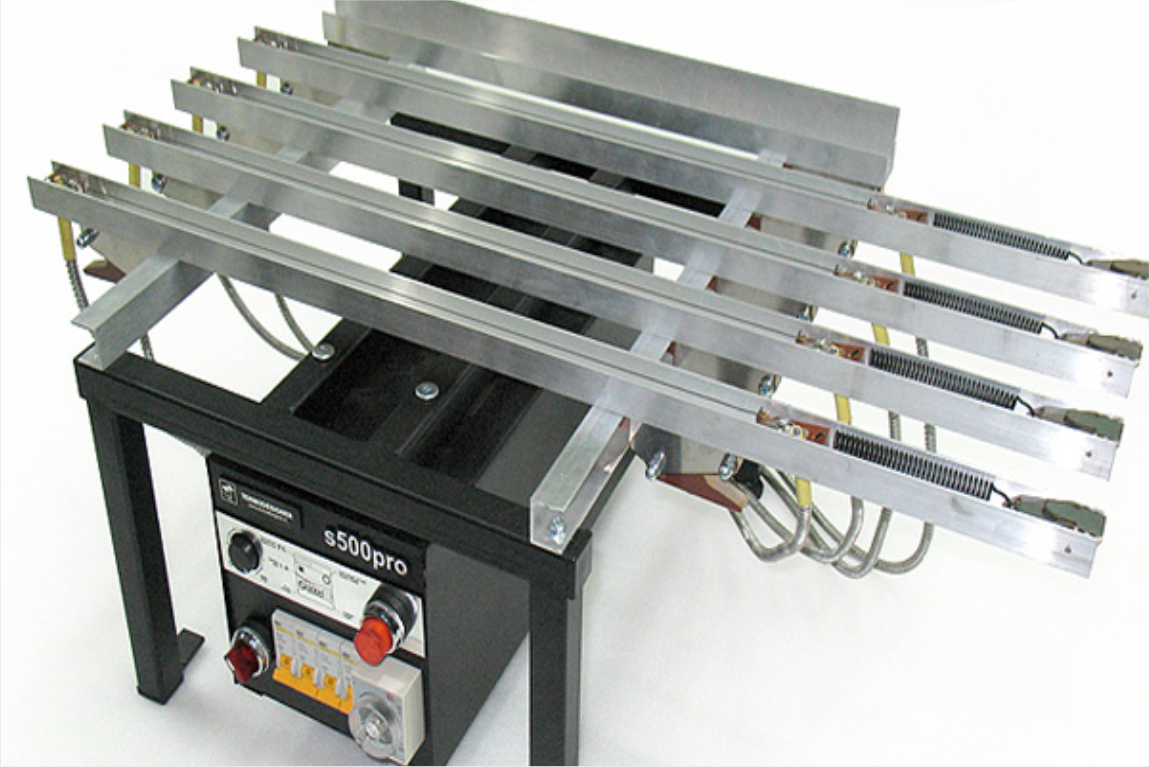 Заказать станок для термогибки пластика в 4 гиба. 500мм ширина гиба пластика. Купить со склада в Москве.