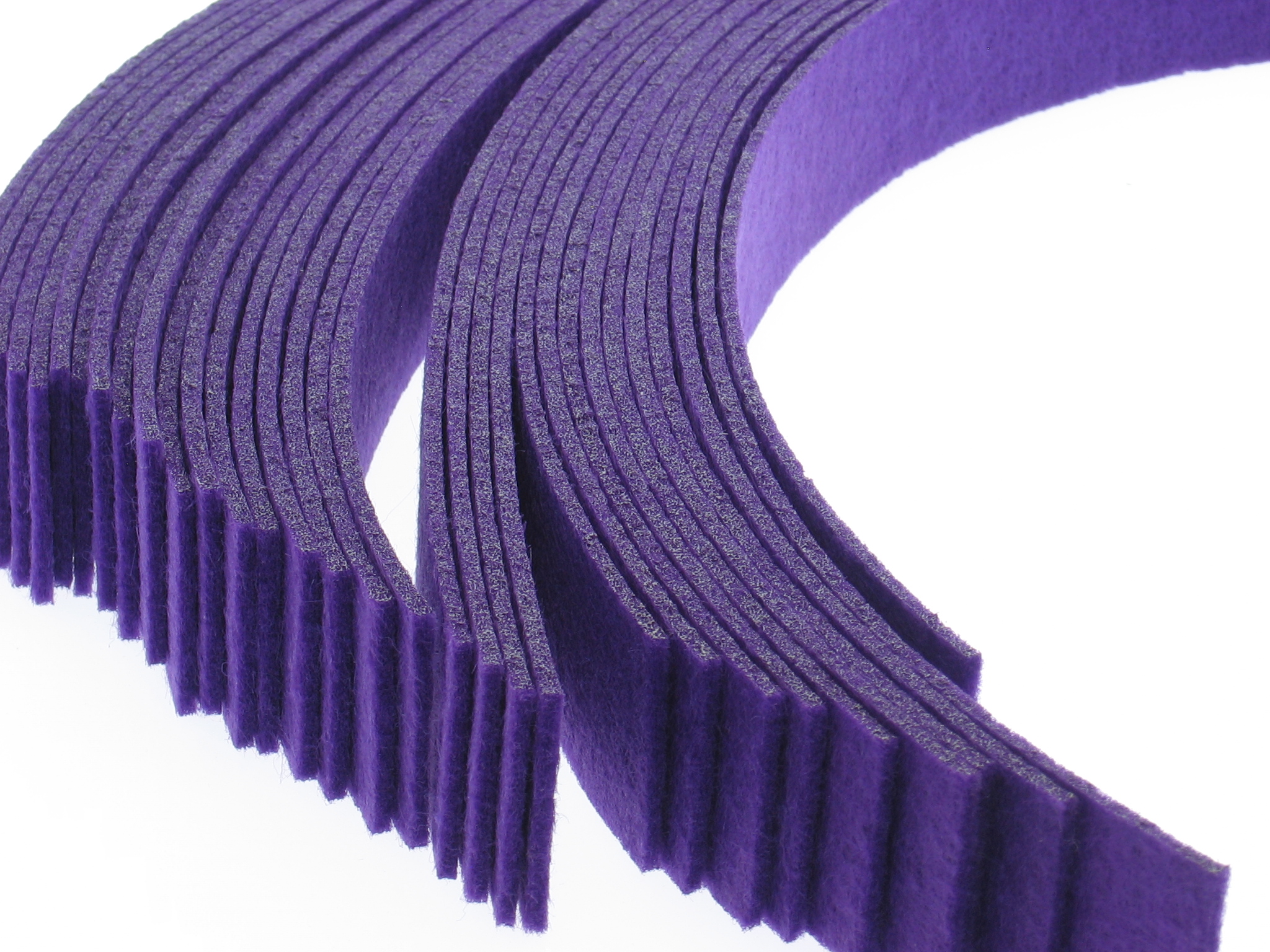 Резка фетра лазером, горячая резка синтетических материалов по вашим чертежам.